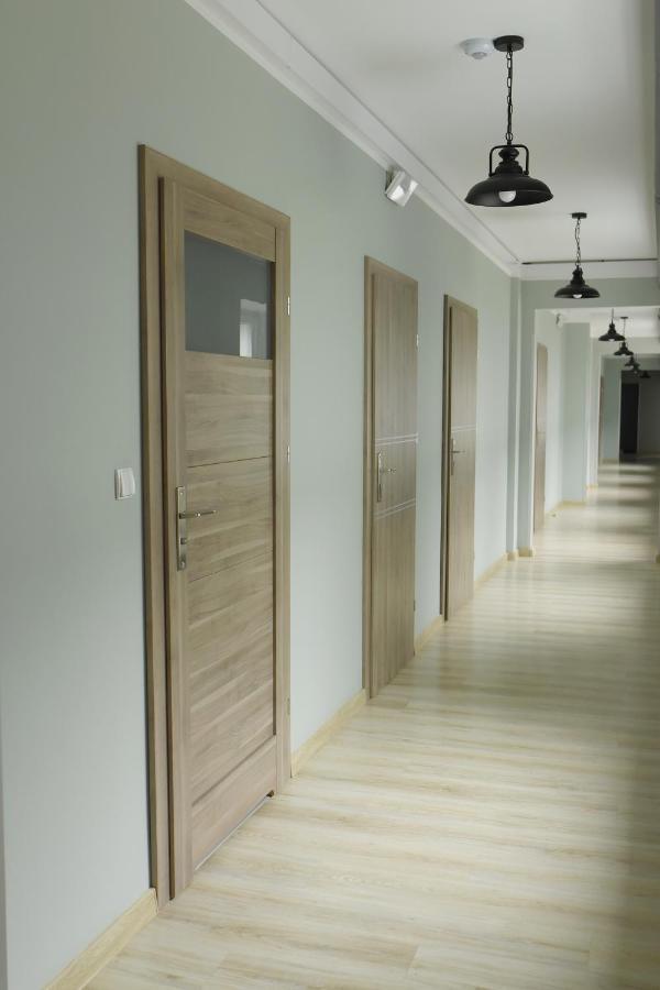 Hostel Helios Września Екстериор снимка