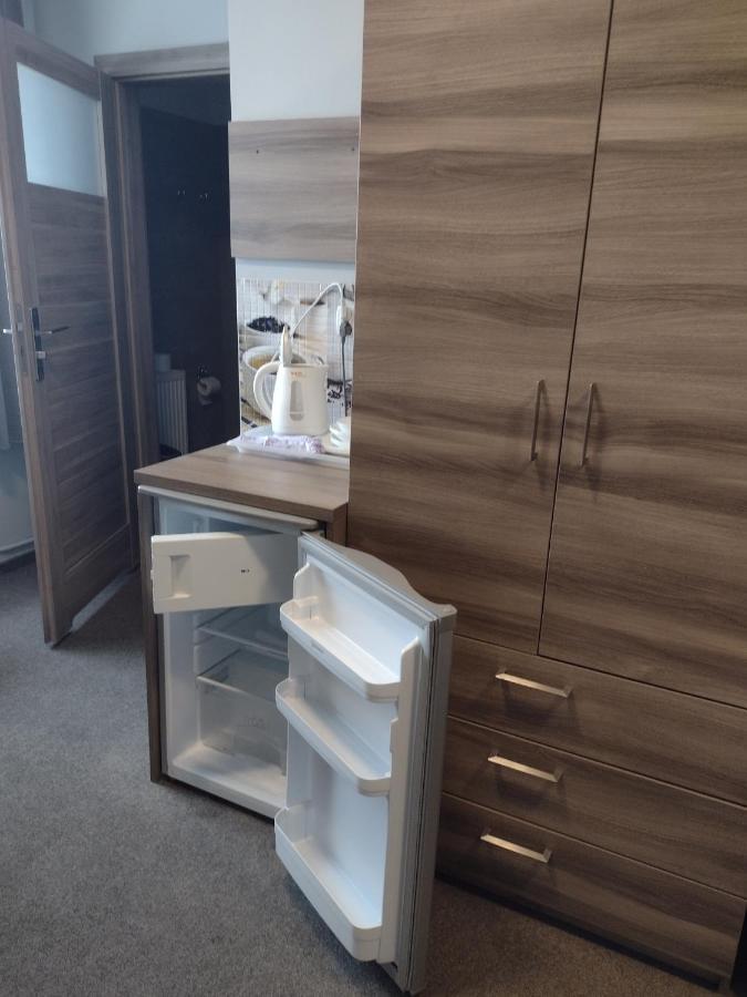 Hostel Helios Września Екстериор снимка