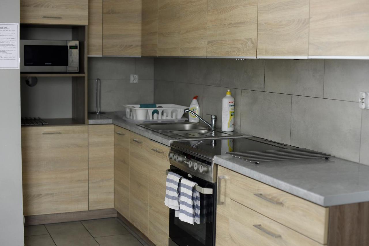Hostel Helios Września Екстериор снимка